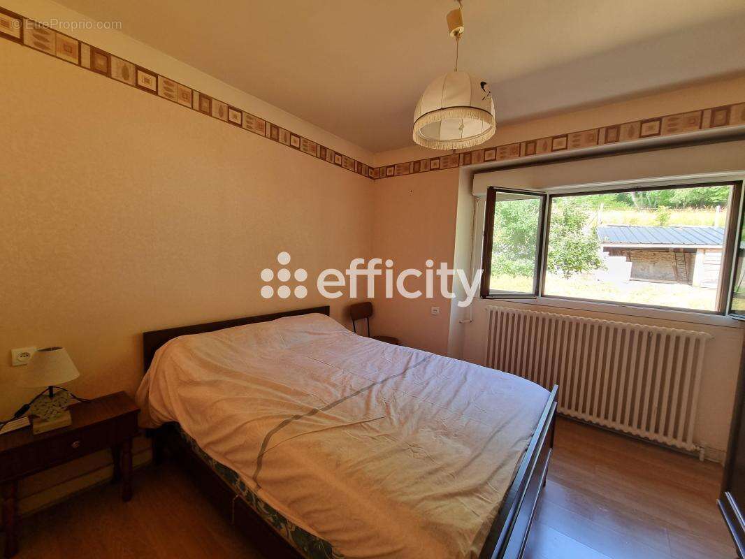 Maison 84 m² à Saint-Alban-Sur-Limagnole  - photo 10