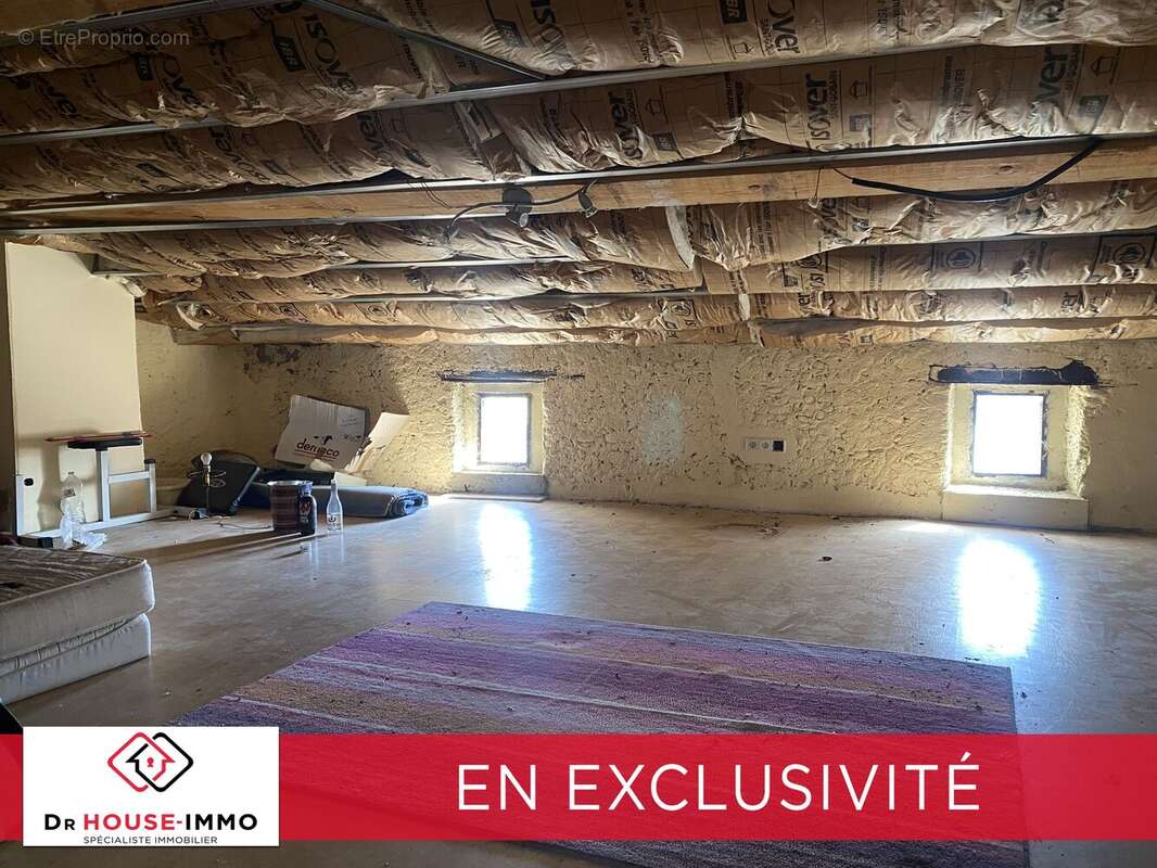 Maison à LA TOUR-DU-CRIEU