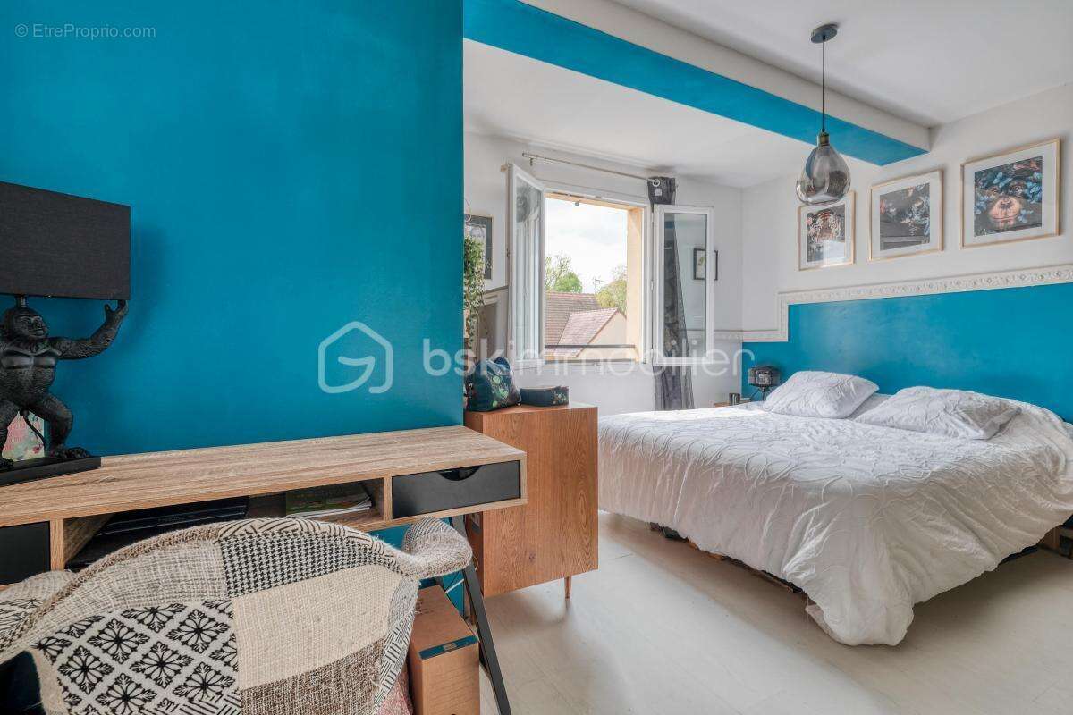 Maison à CLAYE-SOUILLY