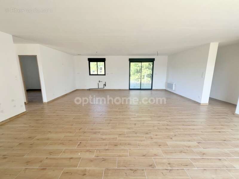 Maison neuve à vendre 5 pièces 109 m² habitables VILLEFRANCHE SUR CHER (41) sous garantie décennale, à proximité du centre ville - photo 4
