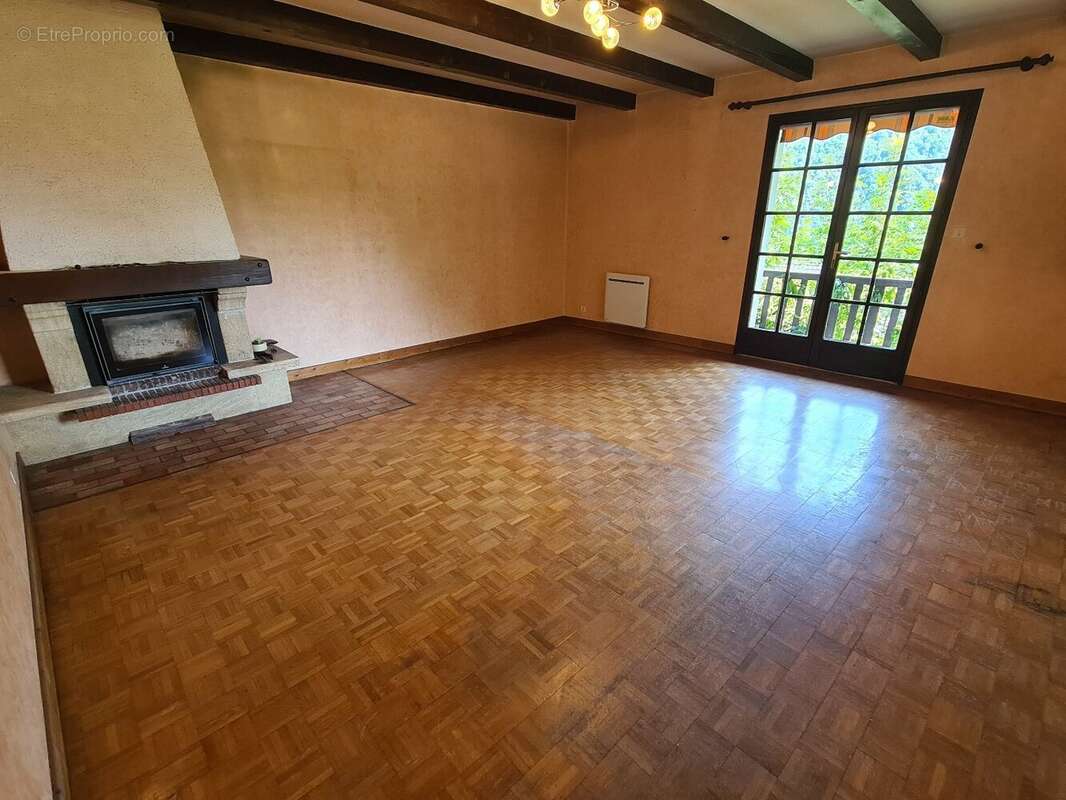 Maison 96 m² à Aiton  - photo 2