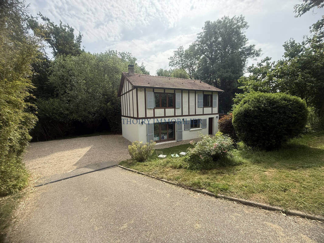 Maison à MONTAINVILLE