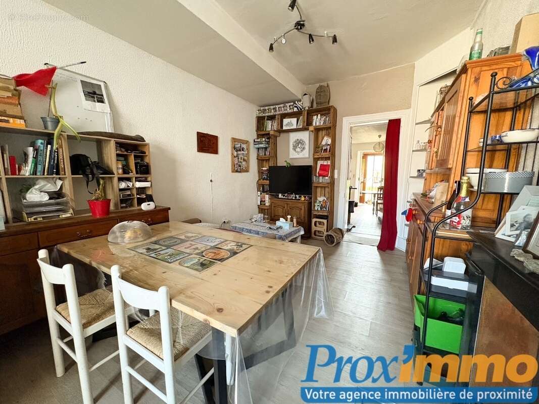 Maison à SAINT-GEOIRE-EN-VALDAINE