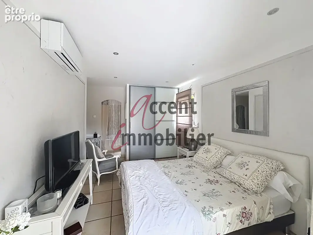 Cabannes, maison principale 180m² avec piscine sécurisée et son local d'activité - photo 8