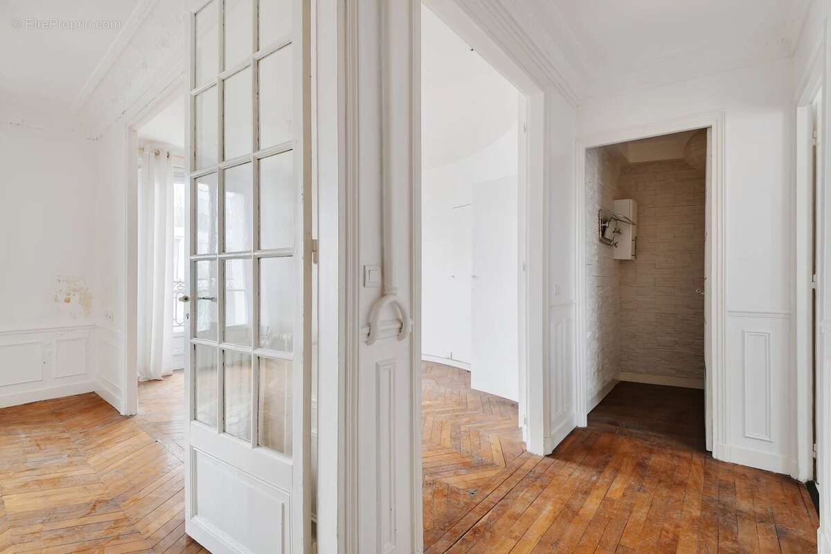 Appartement à PARIS-18E