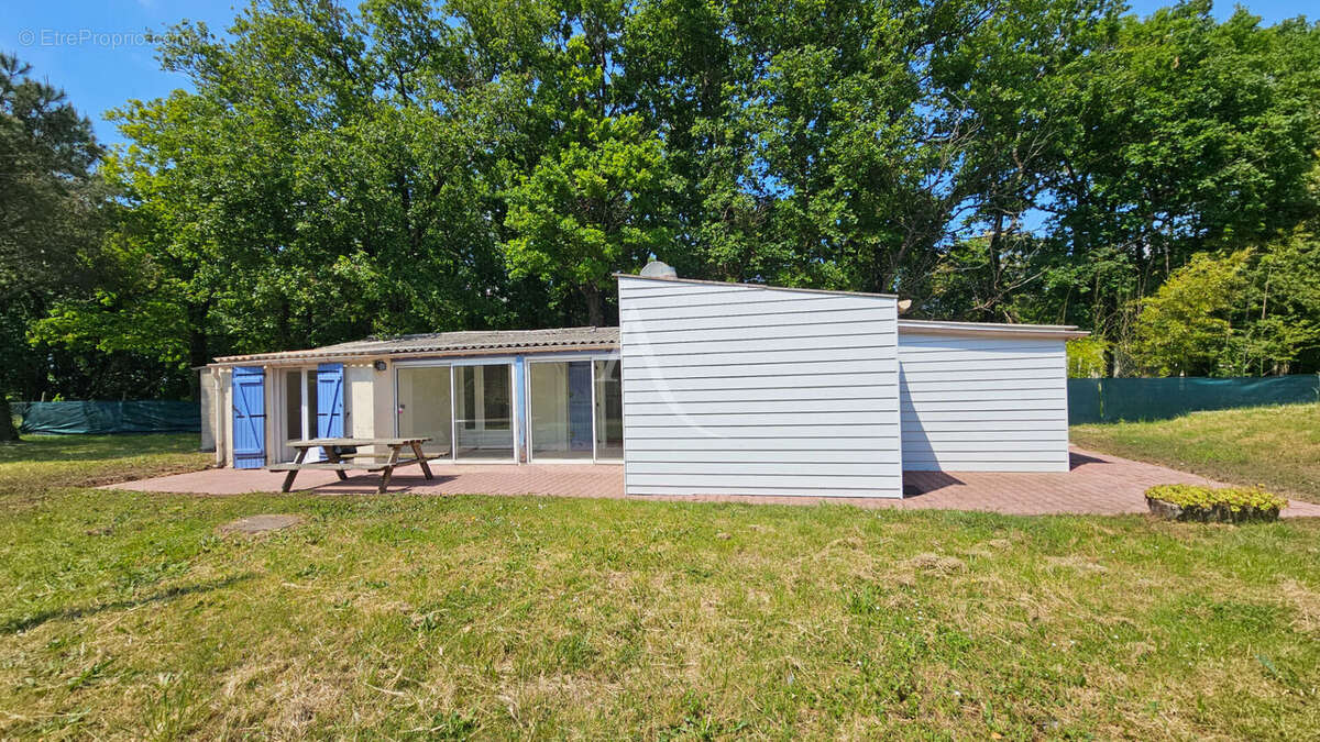 Maison à BOURCEFRANC-LE-CHAPUS