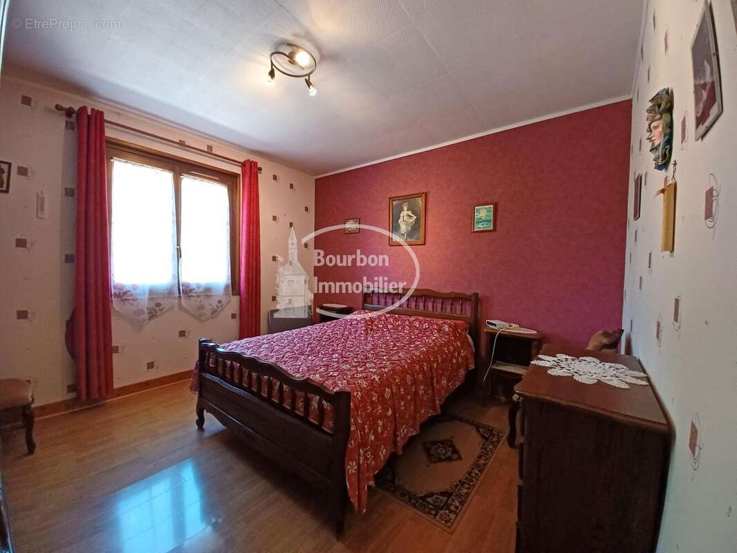 n°7 - Maison à BOURBON-LANCY