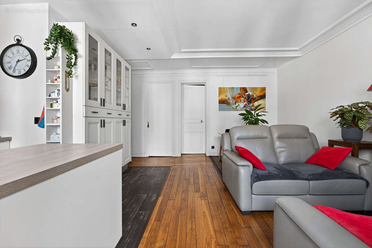 Appartement à PARIS-18E
