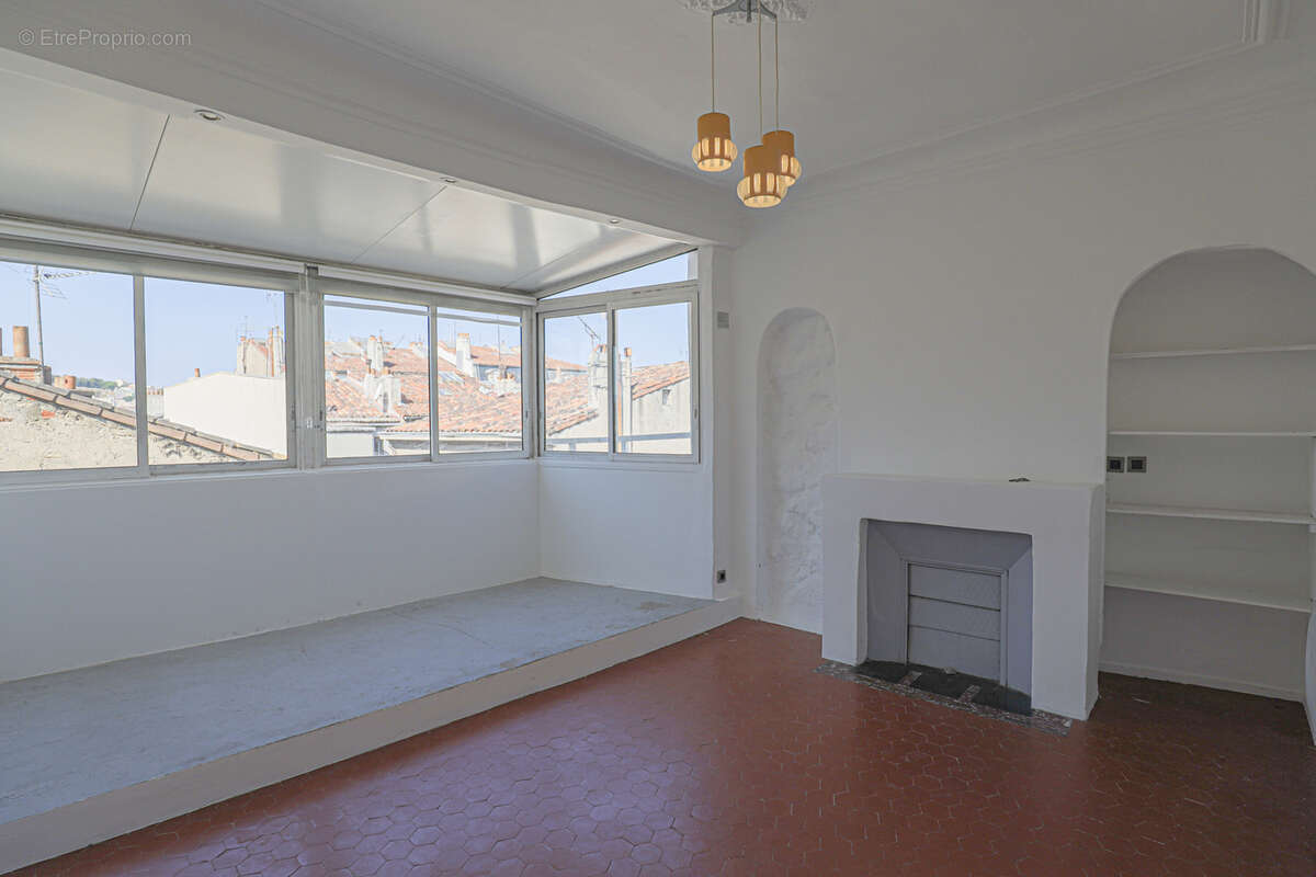 Appartement à MARSEILLE-6E