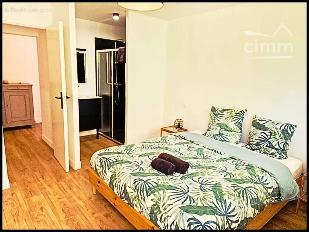 Maison à SAINT-MARTIAL-DE-MIRAMBEAU