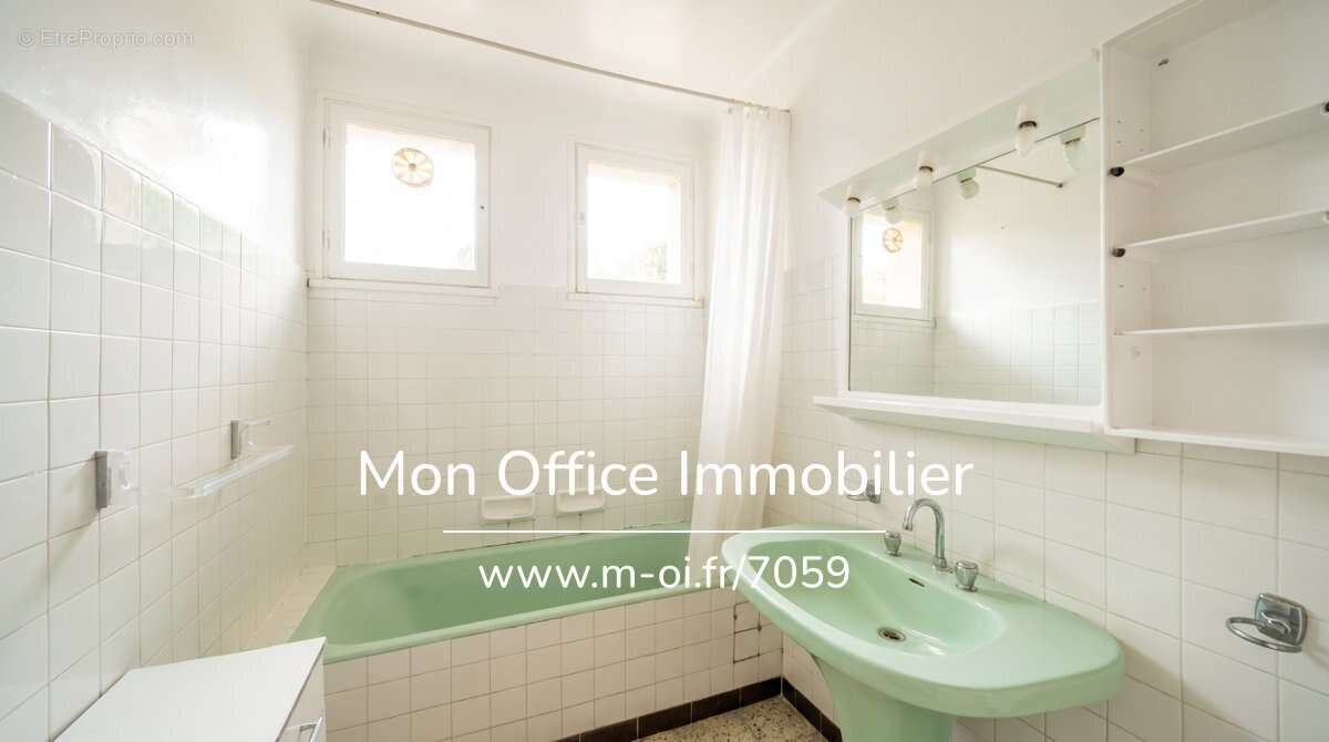Référence : 7059-SBA - Maison plain pied - Eguilles - Fort potentiel - Piscine - photo 14