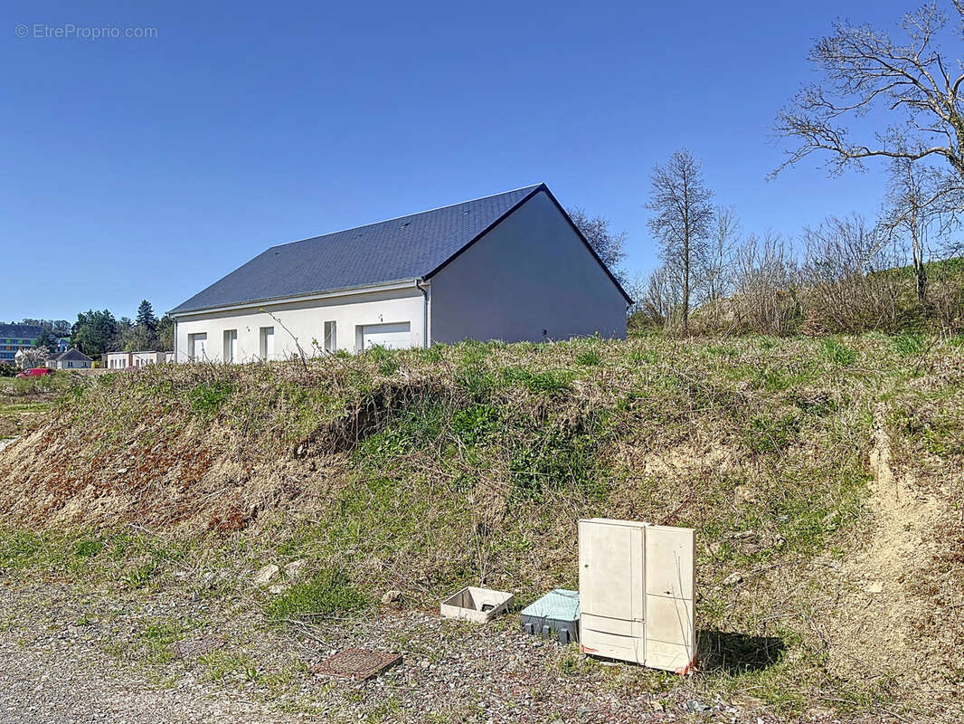 Terrain à COUTANCES