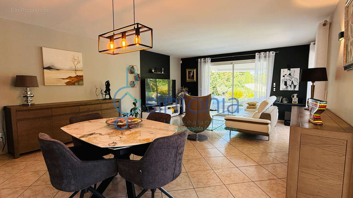 Vente maison coup de coeur située à seulement 4 km de la cité ducale d'Uzès. - photo 16