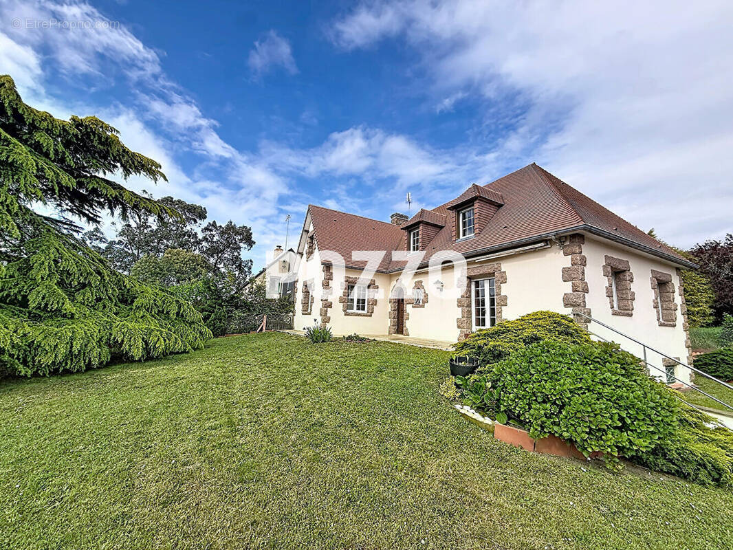 Maison à SAINT-PAIR-SUR-MER