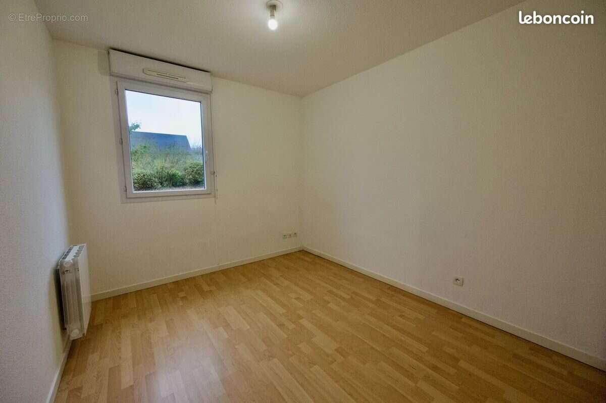 Appartement à LA RIVIERE-SAINT-SAUVEUR