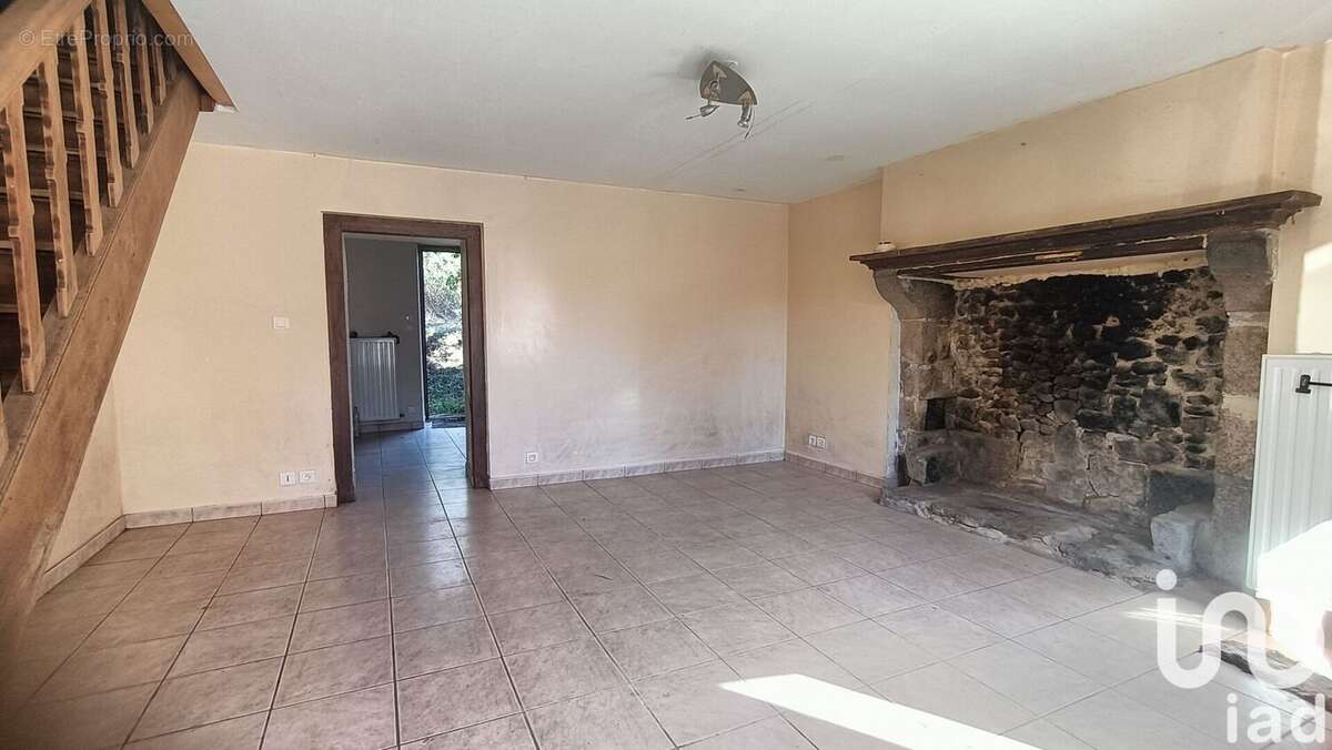 Photo 2 - Maison à COMPREIGNAC