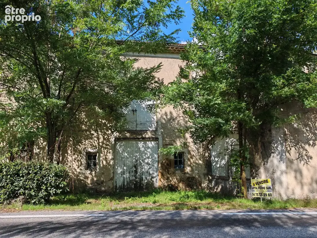 Photo Maison à Boffres au prix de 198 000€