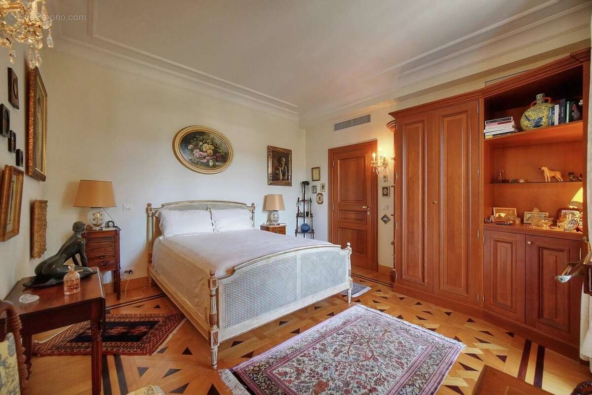 Oxford - dernier etage - photo 5
