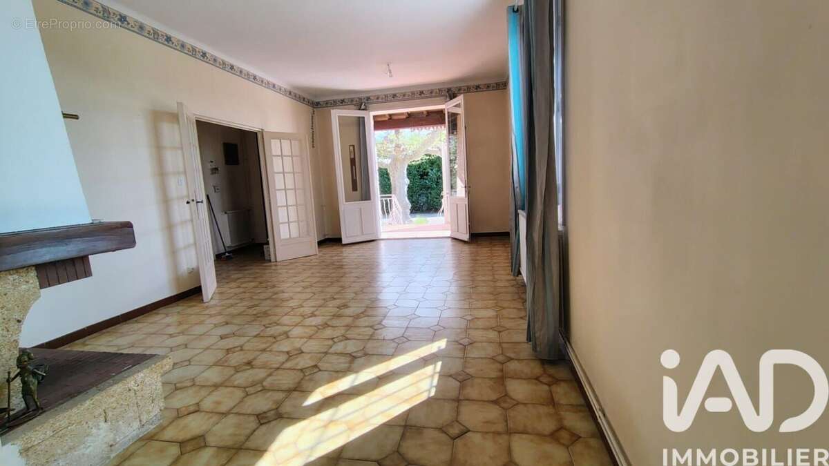 Photo 3 - Maison à JONQUIERES