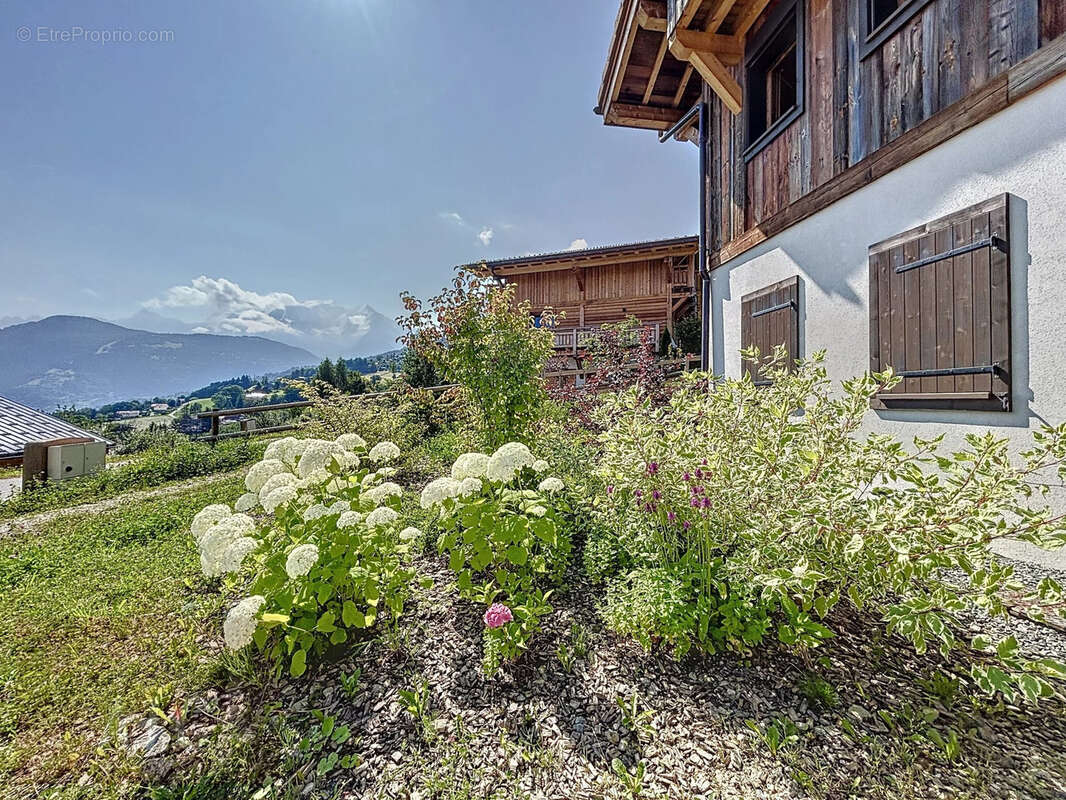 Beau chalet à proximité immédiate du village - photo 6