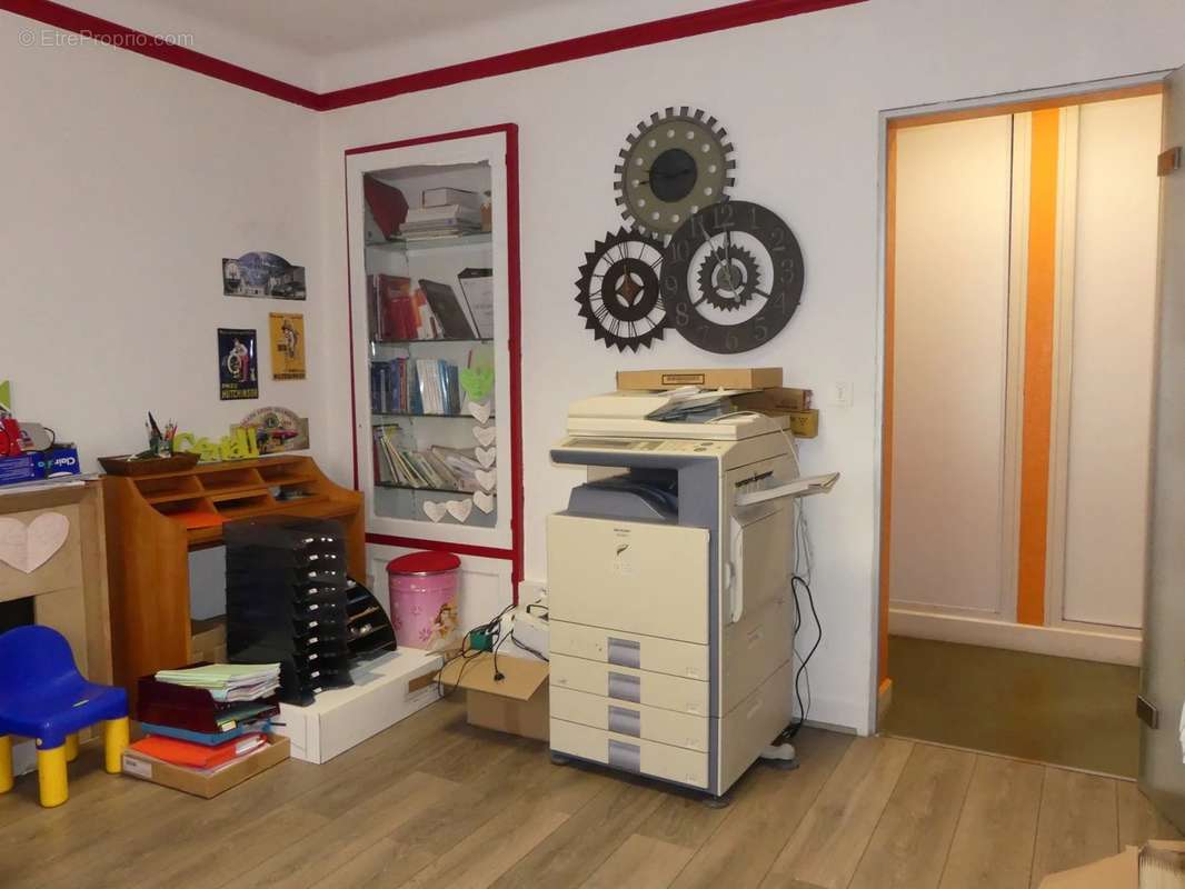 Commerce à LE CREUSOT