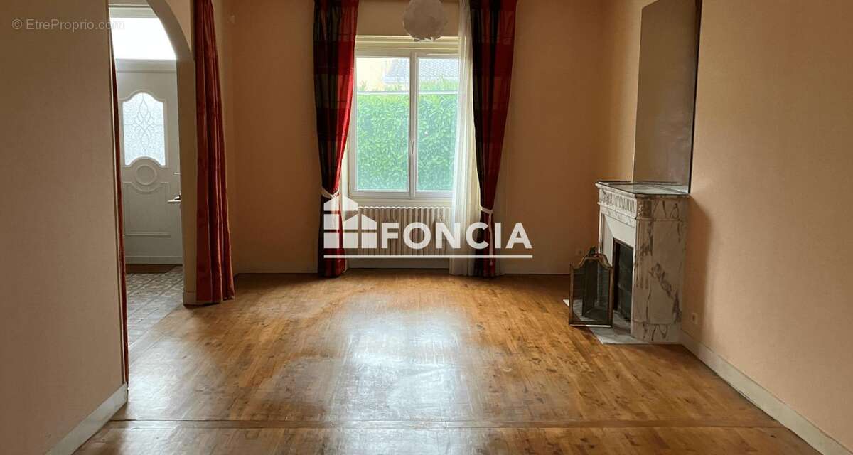 Maison à SAINT-YRIEIX-SUR-CHARENTE