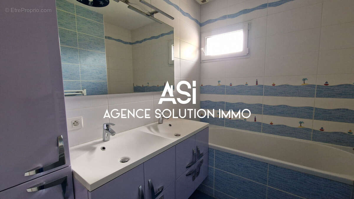 Maison à SAINT-CHARLES-LA-FORET