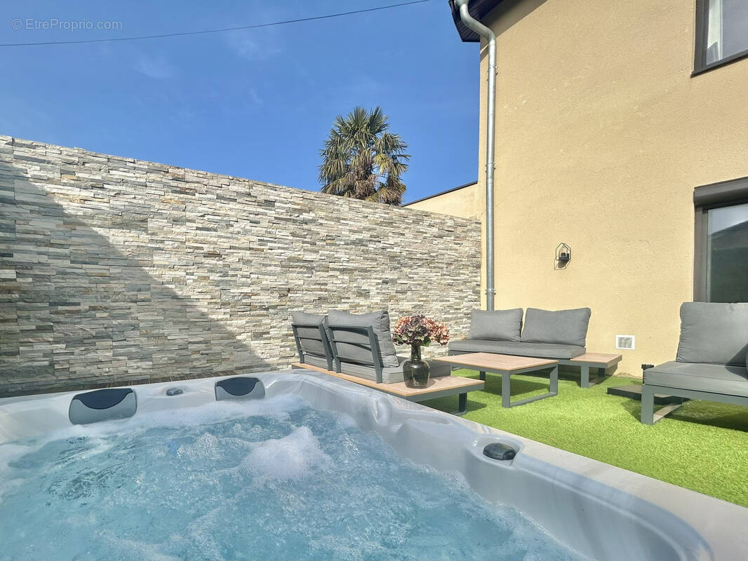 Appartement à VOURLES