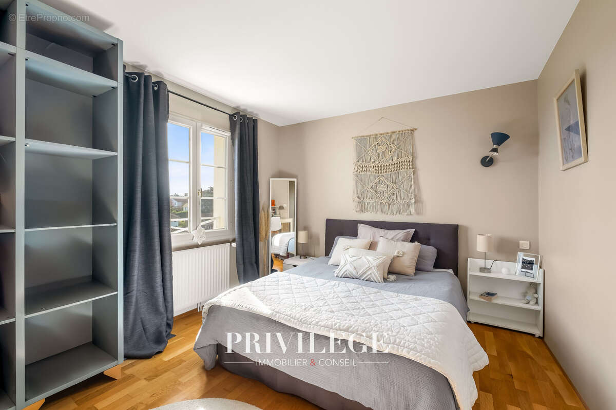 Maison à SAINT-DIDIER-AU-MONT-D'OR