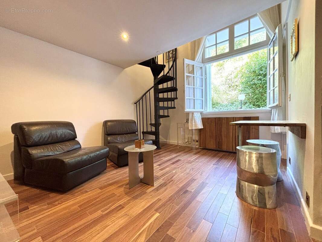 Appartement à HYERES