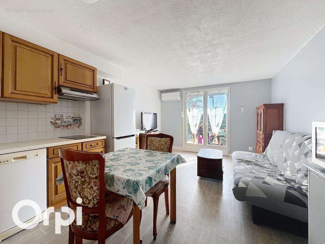 Appartement à VILLENEUVE-LOUBET