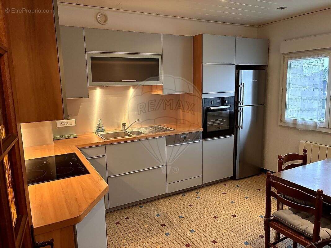 Maison à MONTREUX-VIEUX
