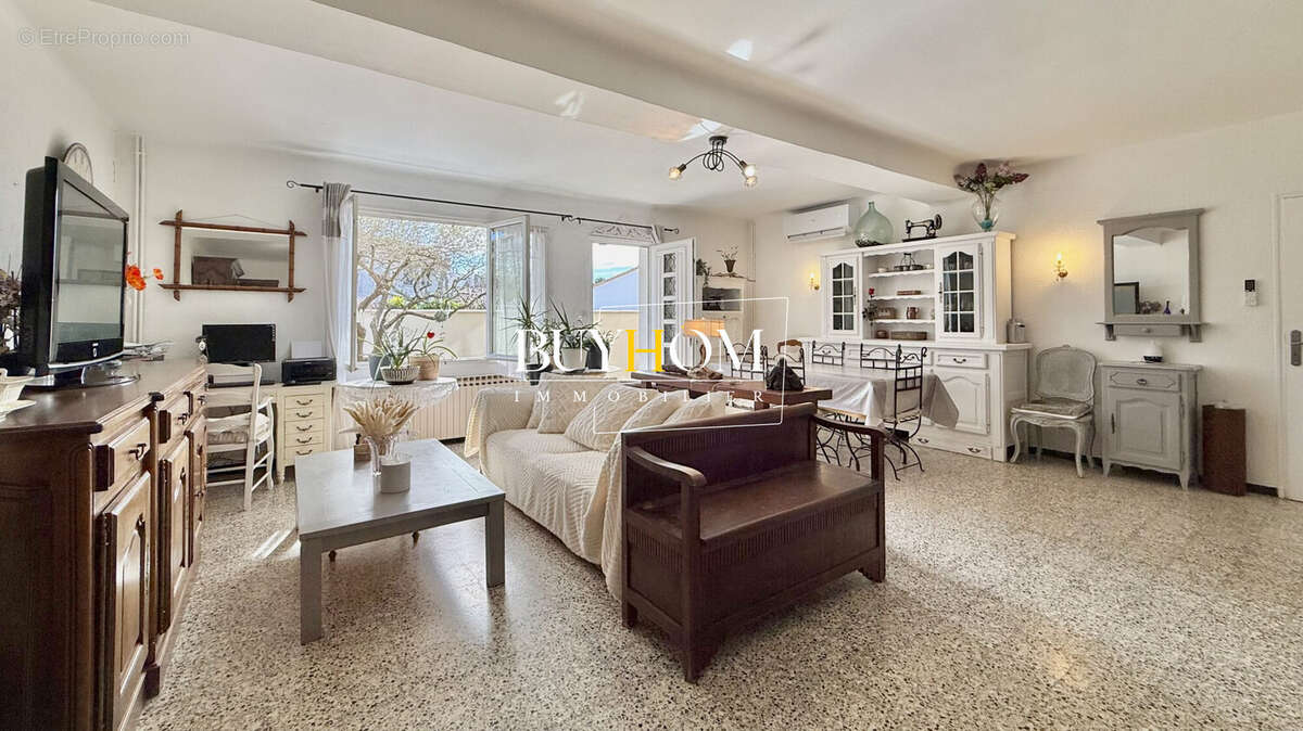 Maison à L'ISLE-SUR-LA-SORGUE