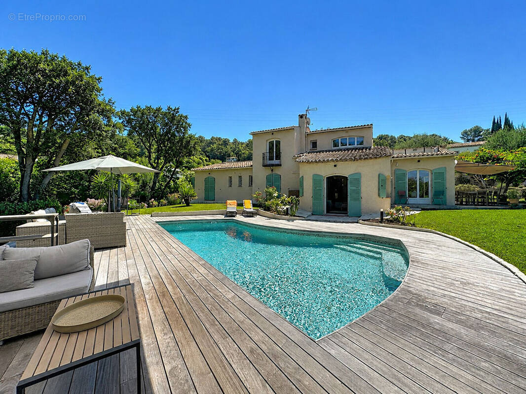 Maison à MOUGINS