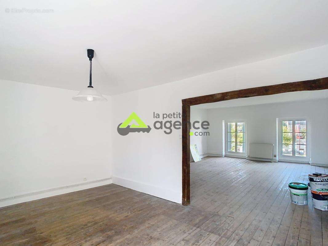 Maison à CHENERAILLES