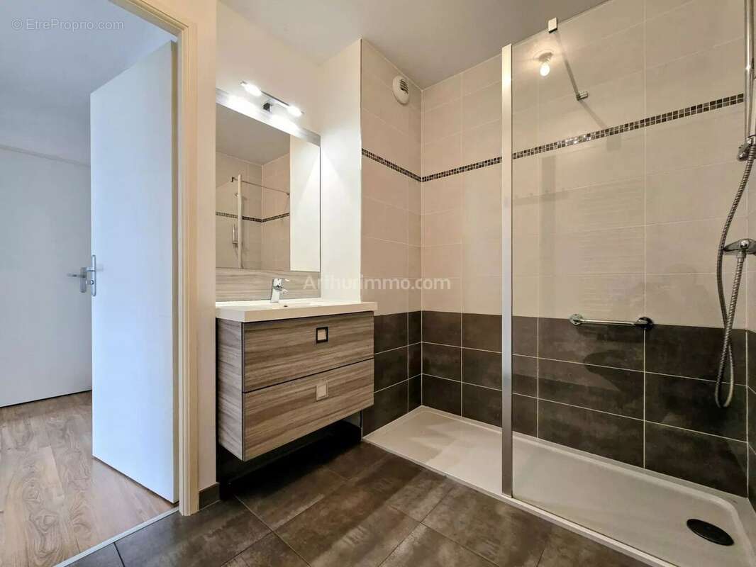 Appartement à LE PERREUX-SUR-MARNE