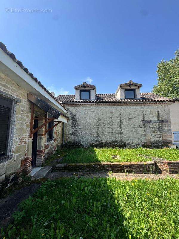 Maison de ville dans un hameaux - photo 2