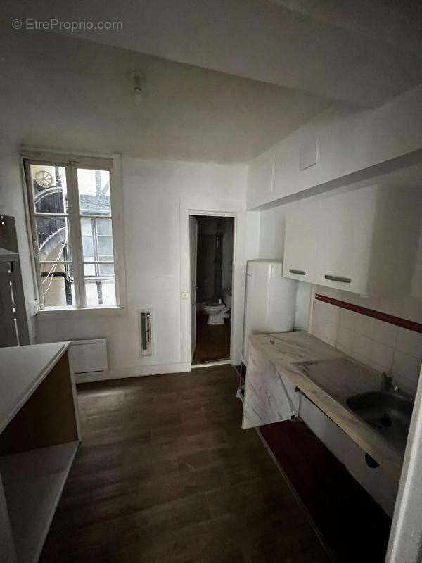 Bayonne hypercentre immeuble 8 appartements 360m² 800 000 - photo 7