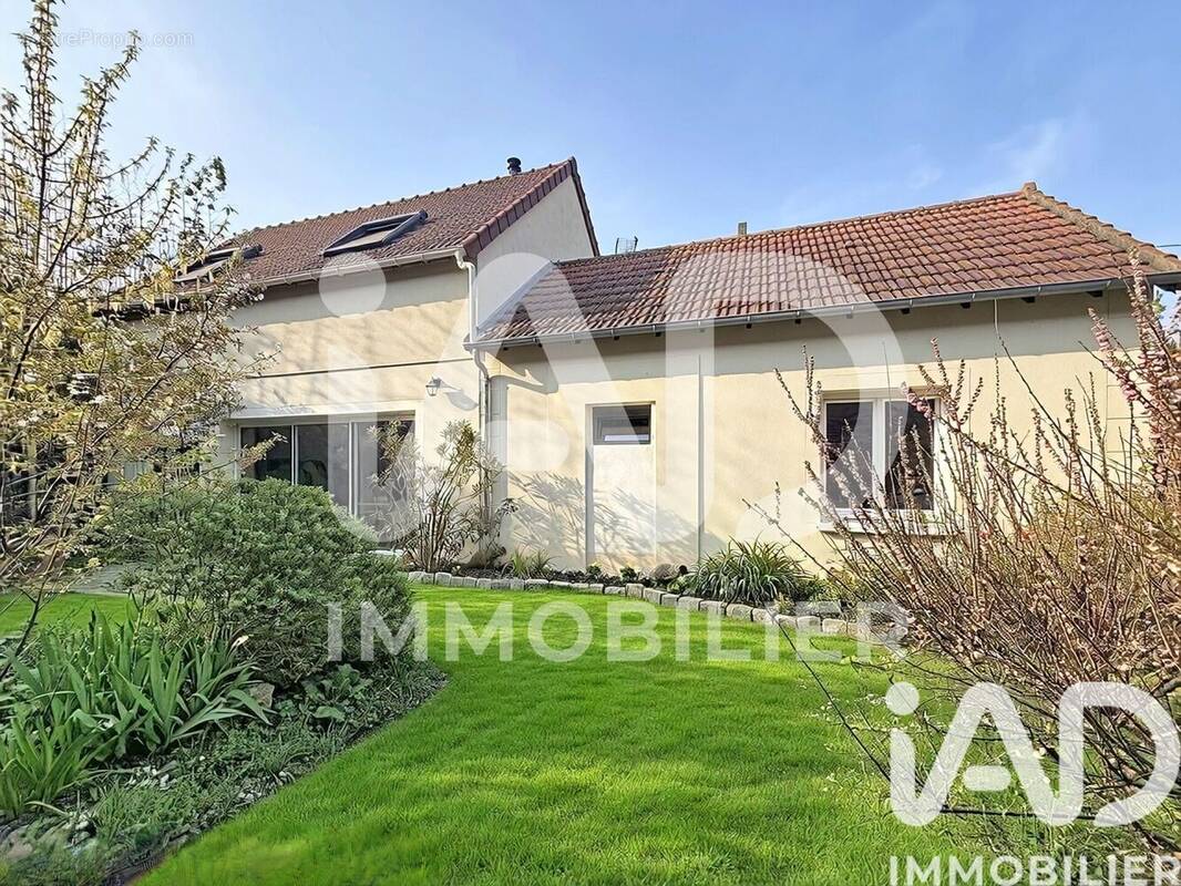 Photo 1 - Maison à MAISONS-LAFFITTE