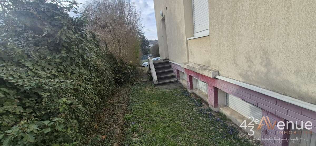 Appartement à SAINT-ETIENNE