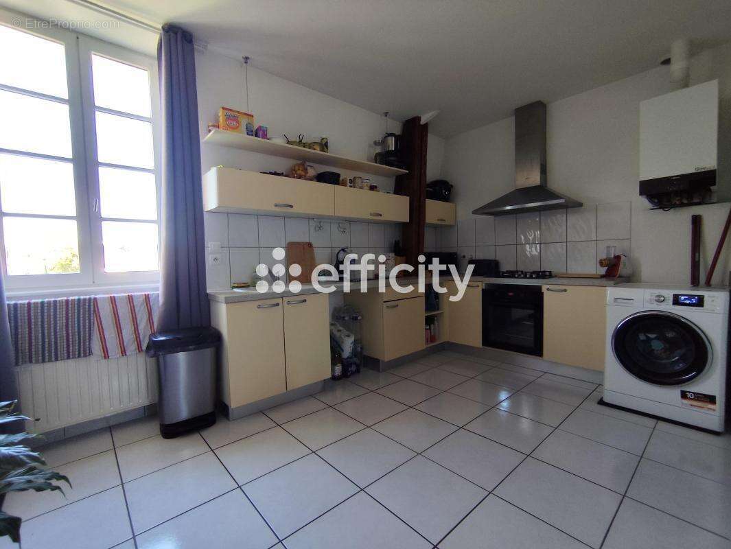 Appartement à SAINTES