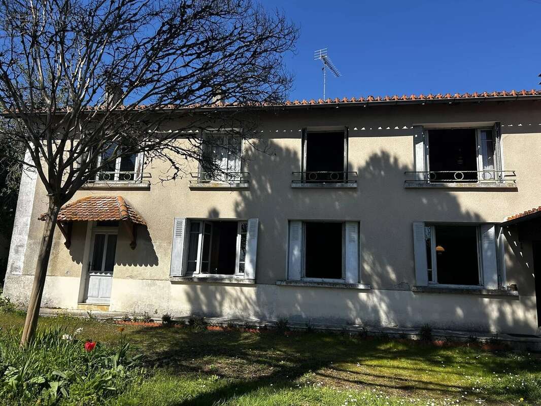 Deux maisons dans un village paisible - photo 18