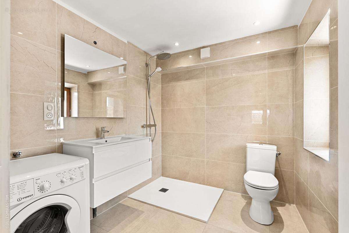 Superbe appartement rénové au coeur du village - photo 3