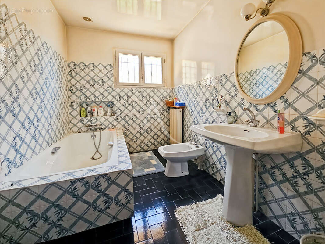 Maison à AUVERS-SUR-OISE