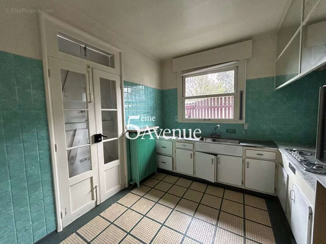 Maison à SAINT-MAUR-DES-FOSSES