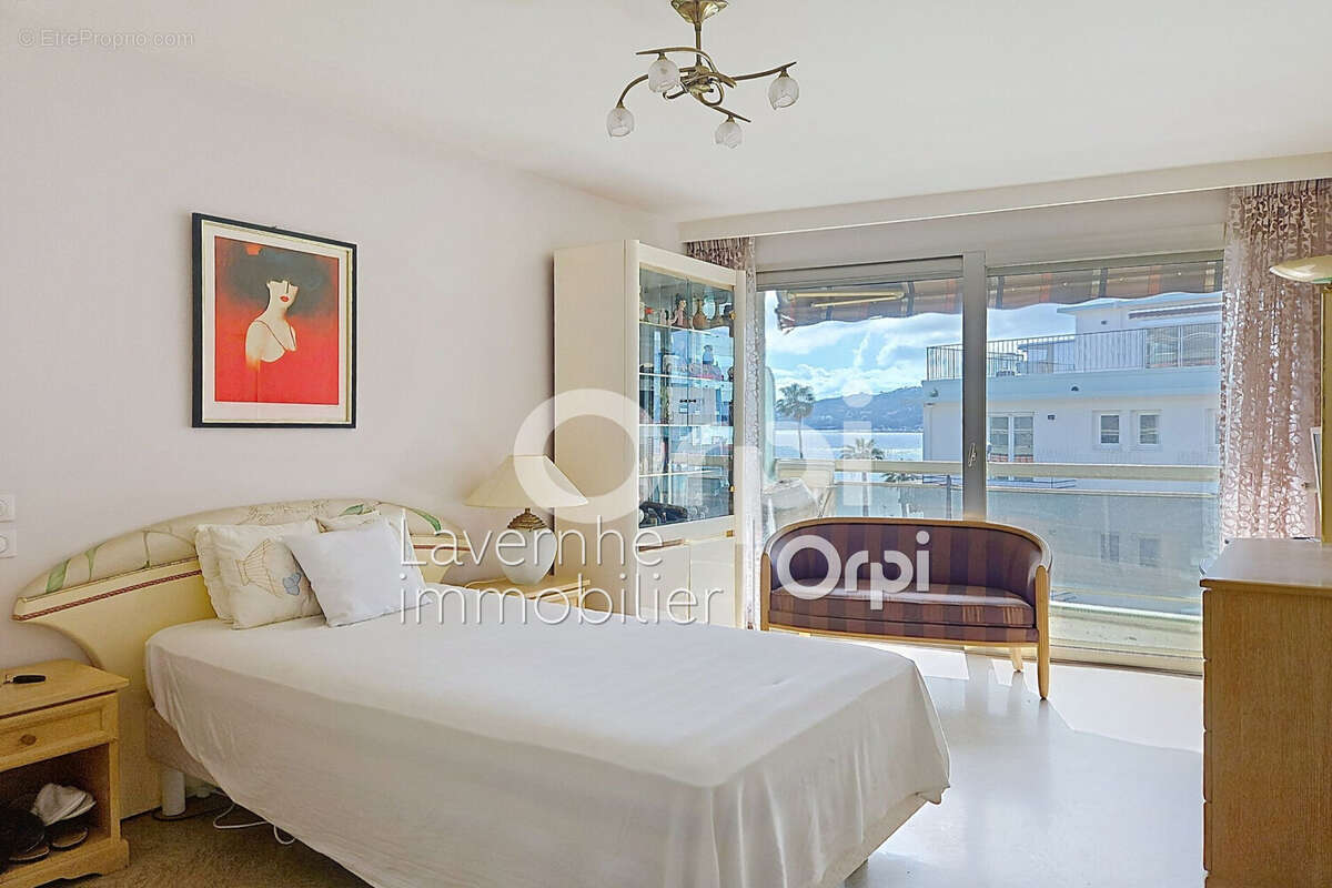 Appartement 92 m² à Antibes  - photo 8