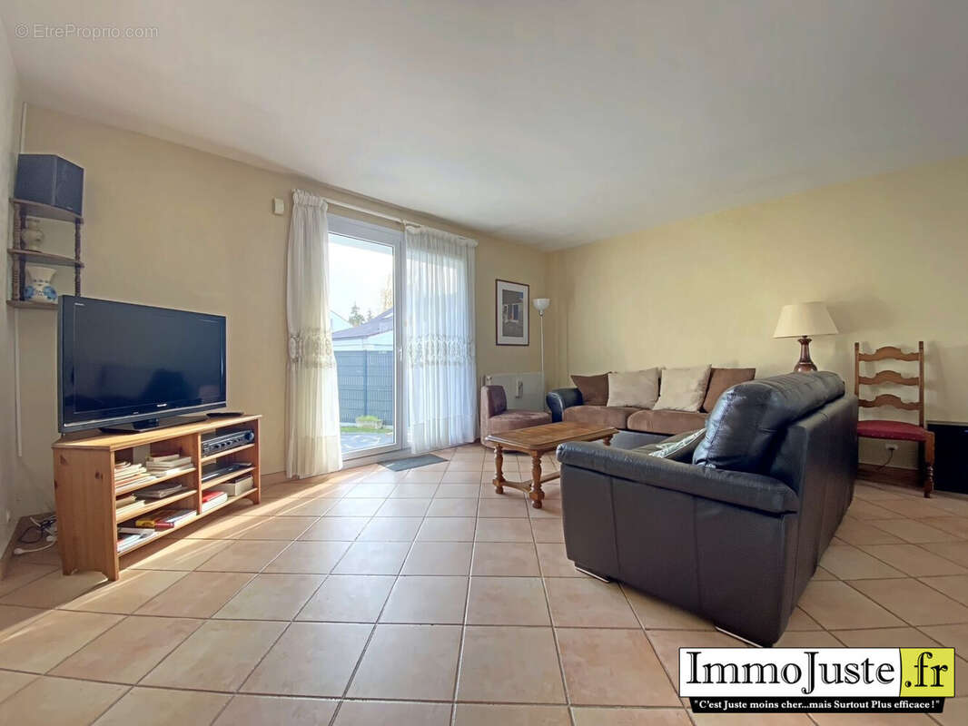 Maison à LES ESSARTS-LE-ROI