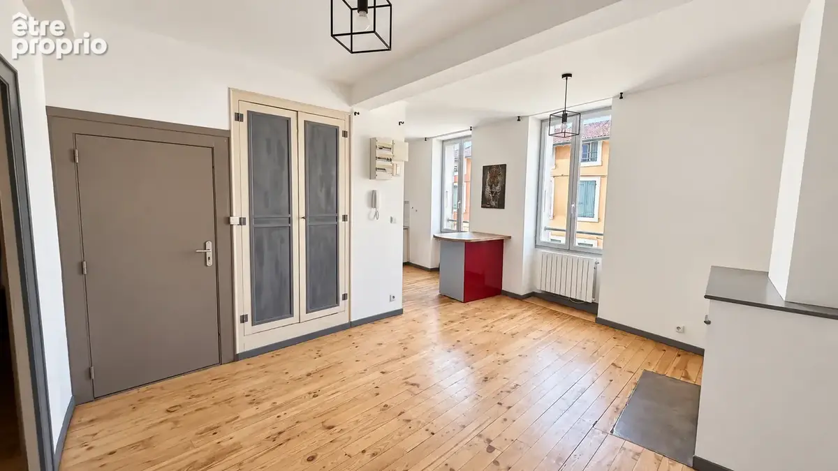 Appartement de charme avec petit balcon   Centre Bourg-de-Péage  Faibles charges - photo 3