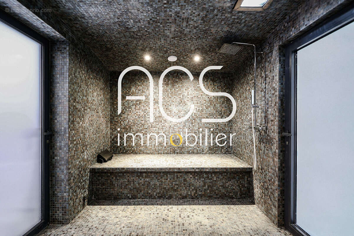 Maison à LA LONDE-LES-MAURES