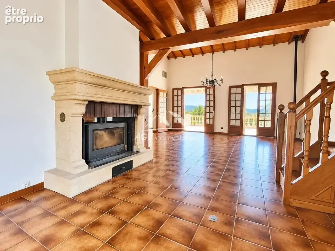 Rousson, propriété avec piscine, vue dégagée, vaste terrain clos de 4208 m², 150 m² habitable, 190 m² d'annexes - photo 9